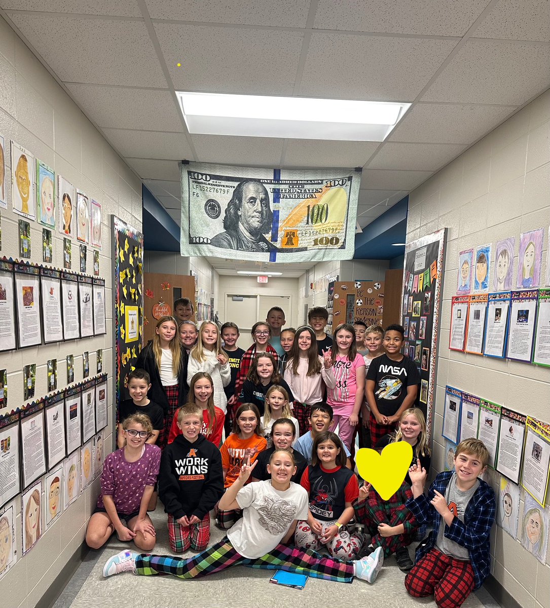 McGheeJennifer's tweet photo. Summit’s 4th graders found the Clash of the Quarters flag this morning! Plus, it’s flannel pajama pants day so there was a lot to smile about! Which grade will find the flag on Monday?! @summitbees @SummitPTA @9UnitedLeaders https://t.co/FQhjS4F7HA