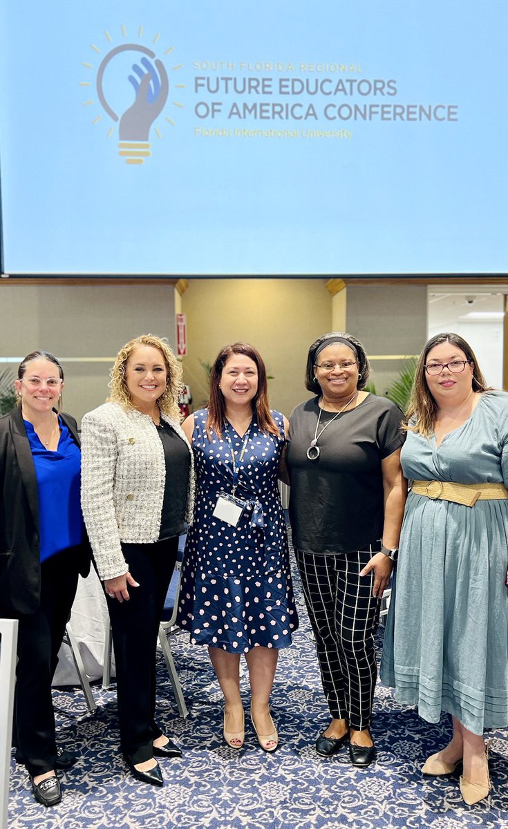 MDCPSBilingual's tweet image. Thank you @FIUFEA for the opportunity to collaborate and present to Future Educators of America students from @mdcps and across other counties in Florida. Our future looks bright! 📚@SuptDotres @LDIAZ_CAO @MDCPSAcademics