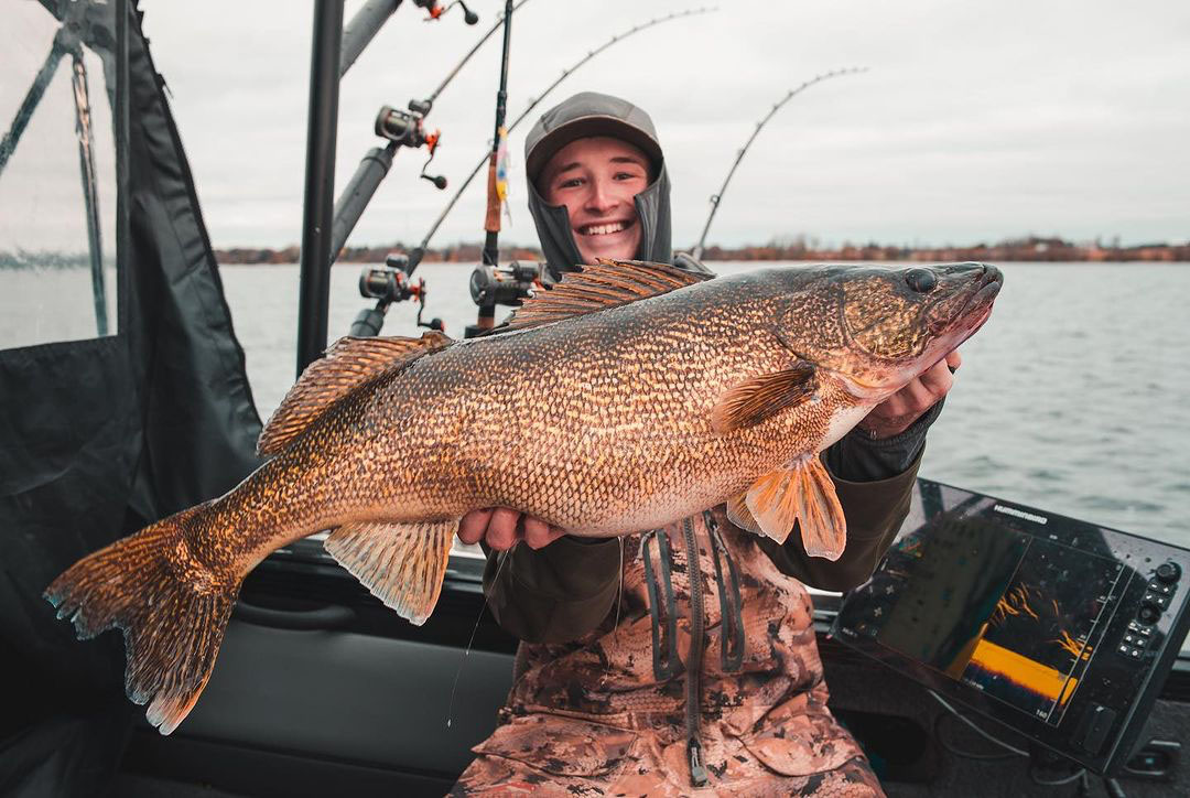HumminbirdFish's tweet photo. When you're on the MEGA-Load... ๐ *Check the next pic* #SOLIX #WalleyeFishing
๐ธ Instagram @hookedbymatt | Instagram @robbieredneckjr | #Humminbird #DownImaging #MEGAImaging https://t.co/MTPMxAHoav
