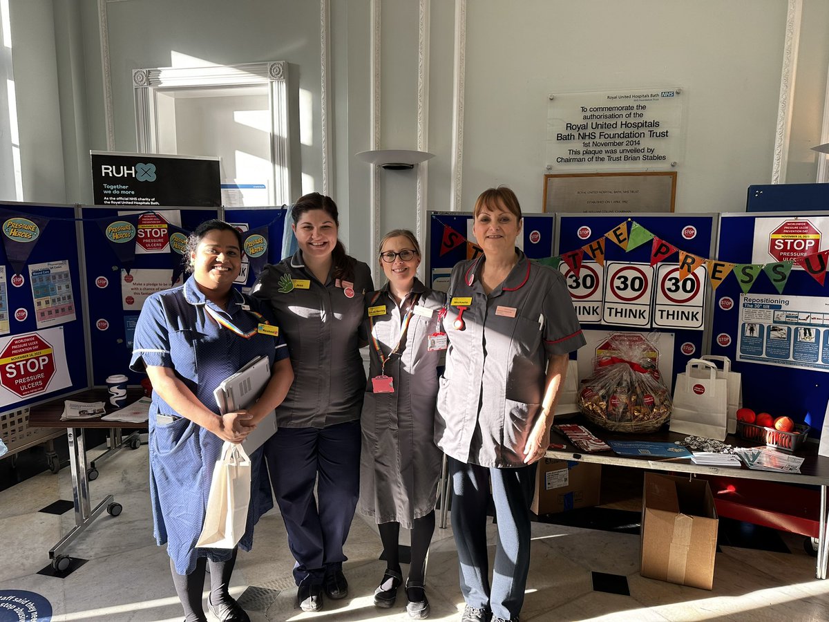 Good to see the fabulous @RUHBath Tissue Viability Team promoting the importance of #StopThePressure today. Well done team and thank you👏 @Antonialynch