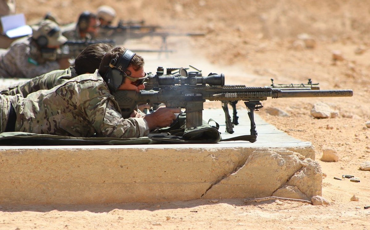 LongSnapPeople's tweet image. For those playing this weekend keep hitting your target down range. For those back to training keep working on your craft and dial in those sights. #Longsnipper #Longsnapper #SpecialTeams