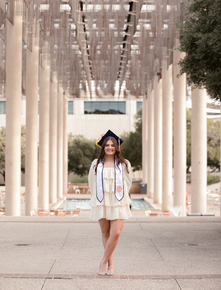 andreacardonaj's tweet photo. B.S in Biology - concentration in Cellular and Molecular Biology 

Dec 9th at 10am
To God be the Glory 🧡🫶🏼 #utsa23 https://t.co/5SBtDadp69