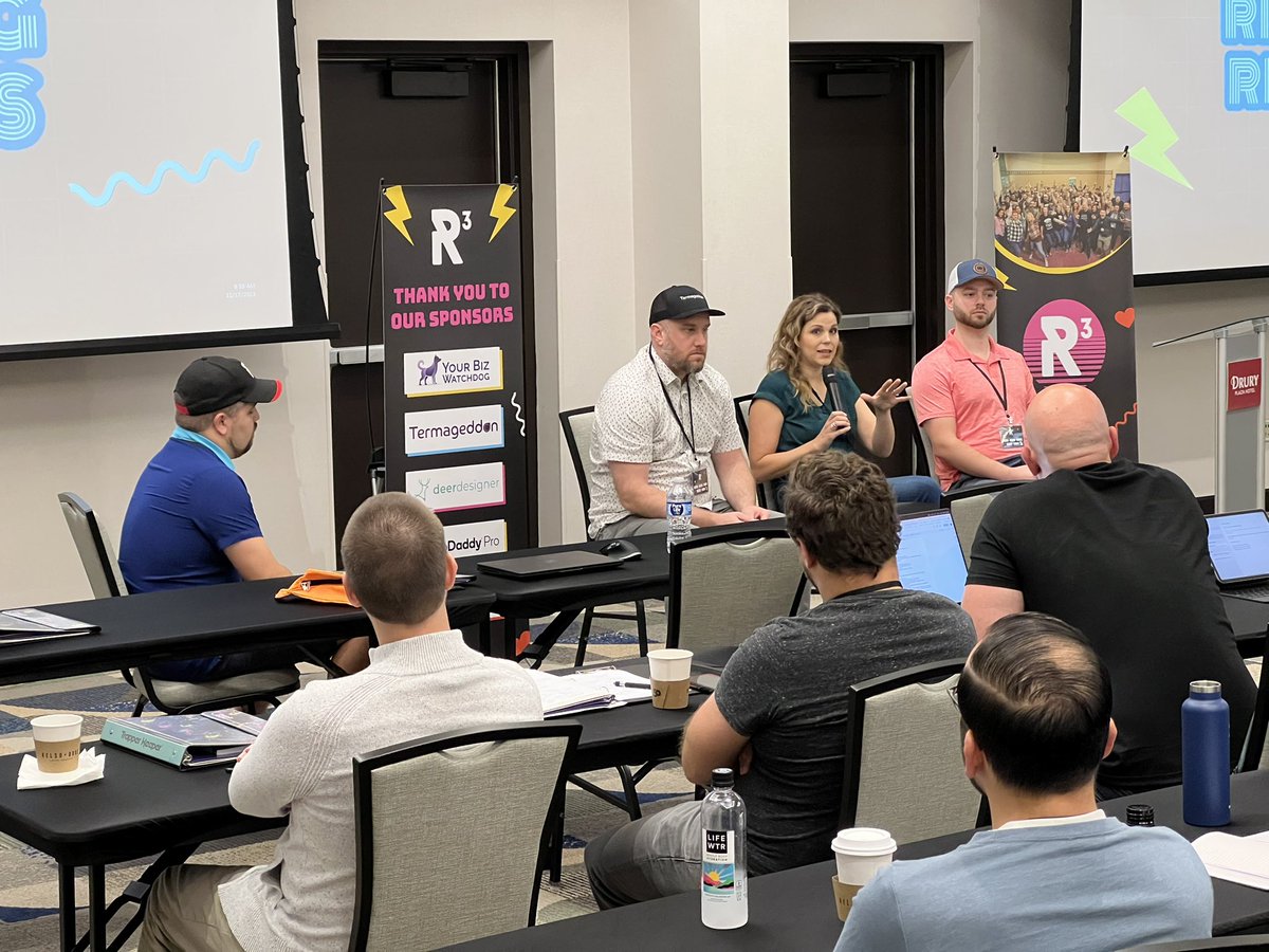 marcusdburnette's tweet photo. It’s day 2 of @RRRetreatLive and we’re starting off with a great panel discussion about buying/selling agencies. 🔥 #R3Live https://t.co/9jjz1fpHGb