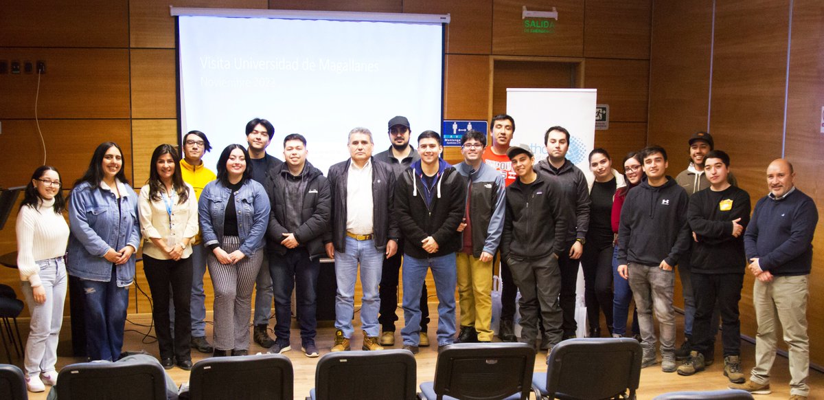 MethanexChile's tweet photo. Alumnos de Ingeniería de la @udemagallanes, visitaron nuestras instalaciones en el marco del cierre del curso “Sistema de Gestión de Conducta Responsable en la Industria Química”🧪, que impartimos por quinto año en conjunto con ASIQUIM. #ConductaResponsable #Educación https://t.co/G7LLjoUoVu