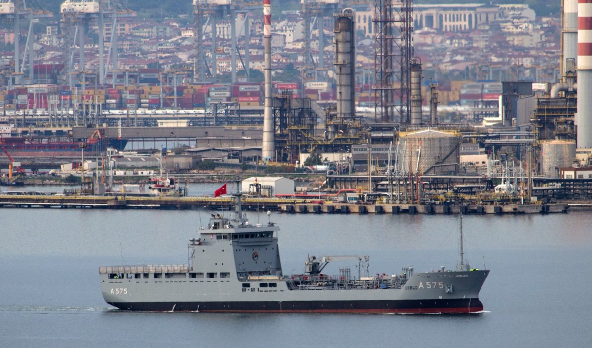 volkancordan's tweet photo. #TurkishNAVY🇹🇷 #LogisticSupportShip #A575 TCG ARİF EKMEKÇİ on way to #Gölcük #NavalBase https://t.co/s2gOFqU98L