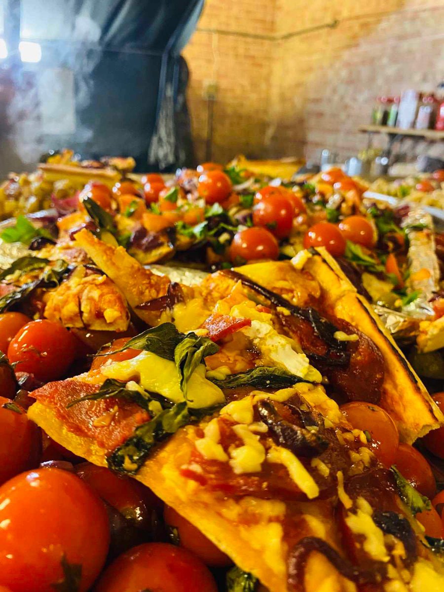 Your fantastic pics from the trade speak volumes! No need for details this time – when the food looks this good, who's got time for anything else? 📸🍔 

This great work has come from :

SCOTS DG Catering Support to WESSEX STORM 2/23 - AVON Compound. 

SSgt Richie Lumsden
Cpl