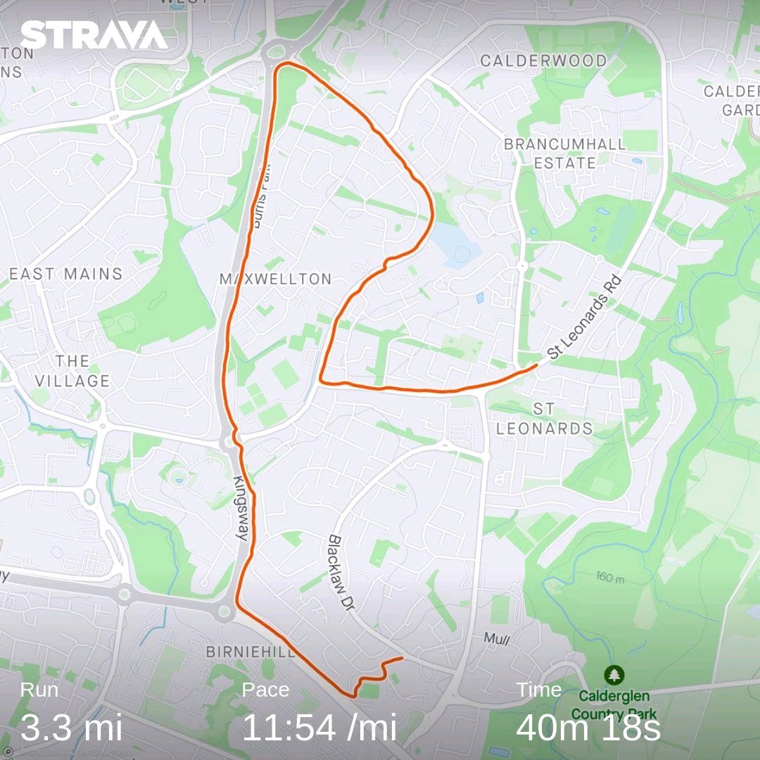LunaraRavwin's tweet photo. First one being 44 and my legs told me I'm old! 😆 The biggest fight is in my head, but got it done! #exercise #endorphins #run #running #MentalHealthMatters #copstrong @UKRunChat https://t.co/DPUYu90rdR