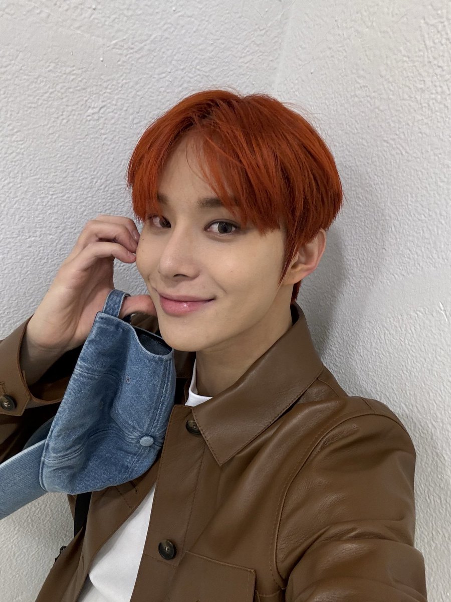 kjwbbl's tweet photo. [231117] 🫧🐶

"It's orange" https://t.co/n3Xhpv2daF