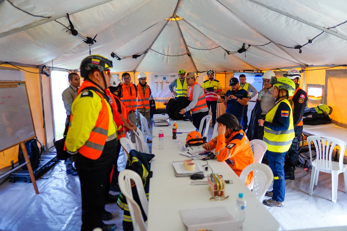 UNGRD's tweet photo. @petrogustavo @infopresidencia @ACRegiones @USAID_Colombia @USAIDSavesLives @olmedolopezm El Sistema Nacional de Gestión del Riesgo de Desastres (#SNGRD) de #Colombia, desde ahora tiene 18 grupos acreditados, los cuales cuentan con la coordinación y liderazgo del #ProgramaUSAR de la #UNGRD. ⏹️
#AcreditaciónUSARCol https://t.co/Au7Hl7rzvz