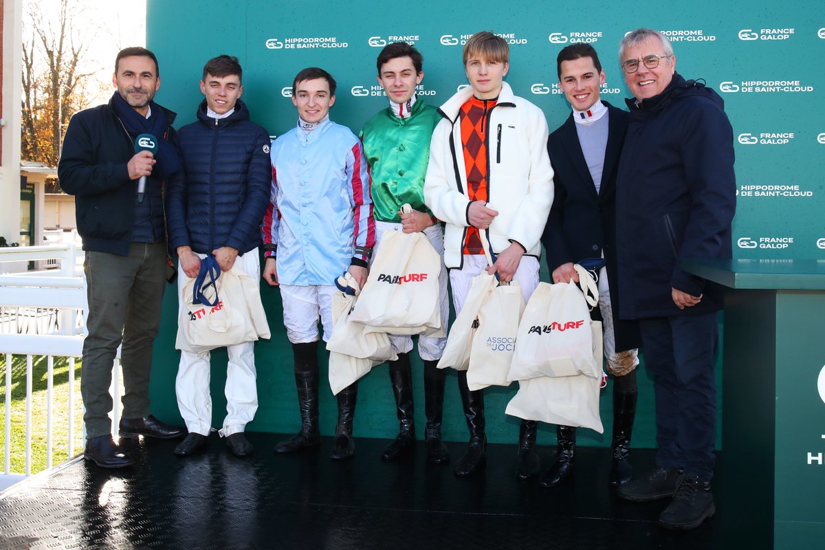 Voici le classement définitif du Championnat des Apprentis <a href="/Paris_Turf/">ParisTurf</a> 2023. Les cinq premier sont montés sur le podium pour être récompensés par Paris Turf et l’Association des jockeys ⤵️
