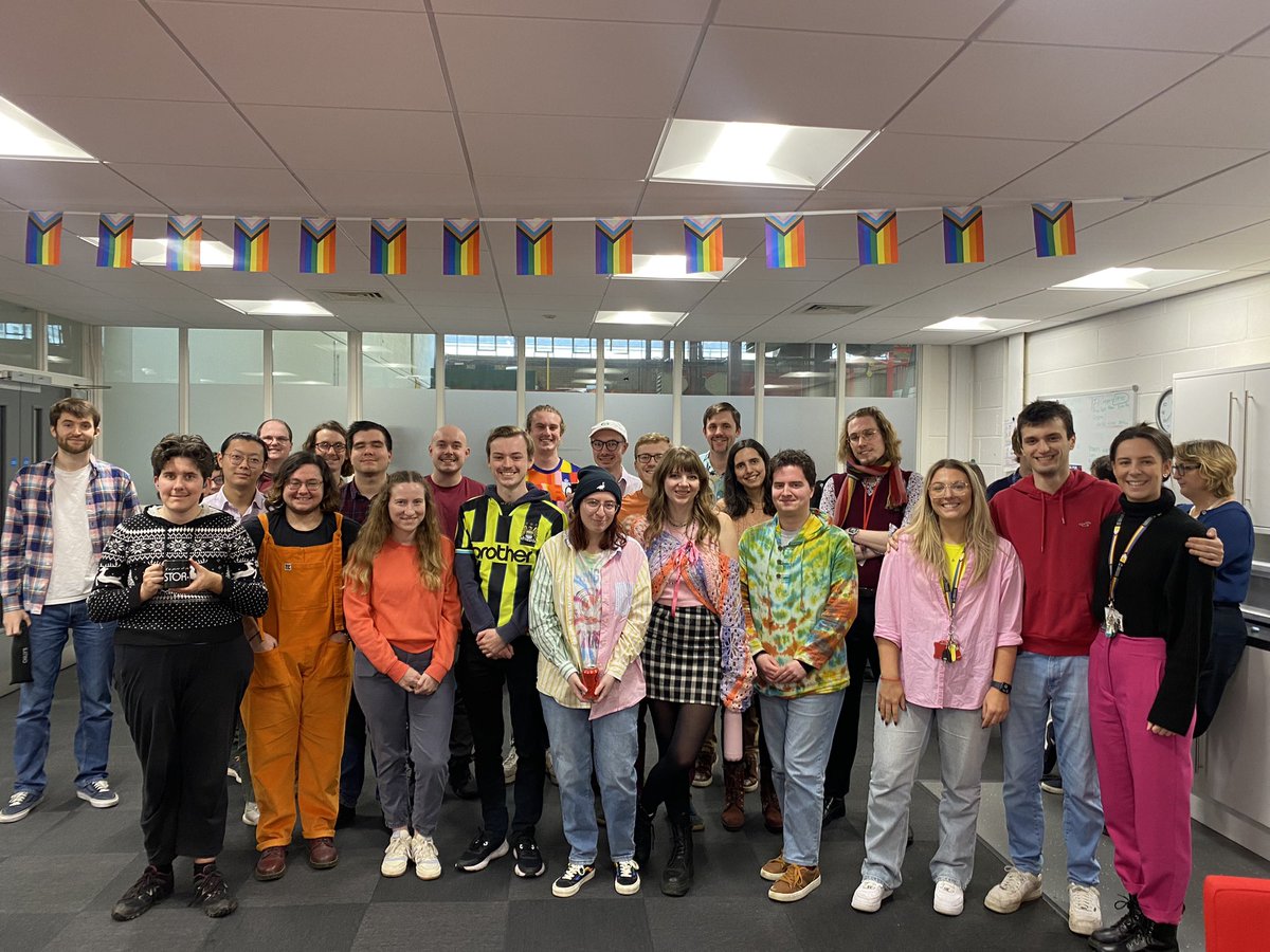 Celebrating and raising money for Pride in STEM day (18th Nov) in the office today by dressing like the rainbow, as part of the diverSTOR-i network 🏳️‍🌈🏳️‍⚧️ @PrideinSTEM  @STORiCDT #ShineBright