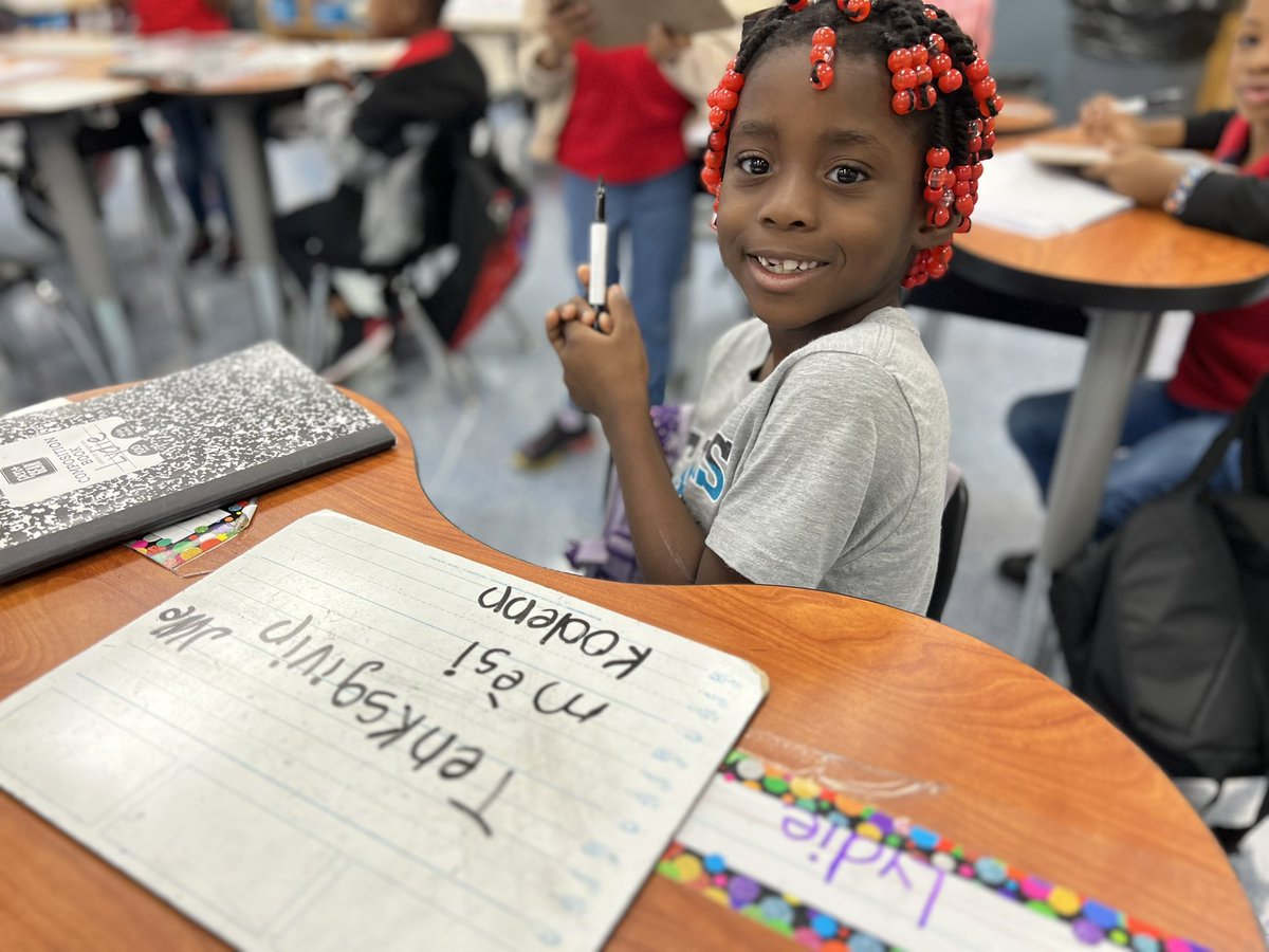 Tenksgivin rive! 🦃 Thanksgiving has arrived in Ms. Delva’s Kindergarten Dual Language class! ✨