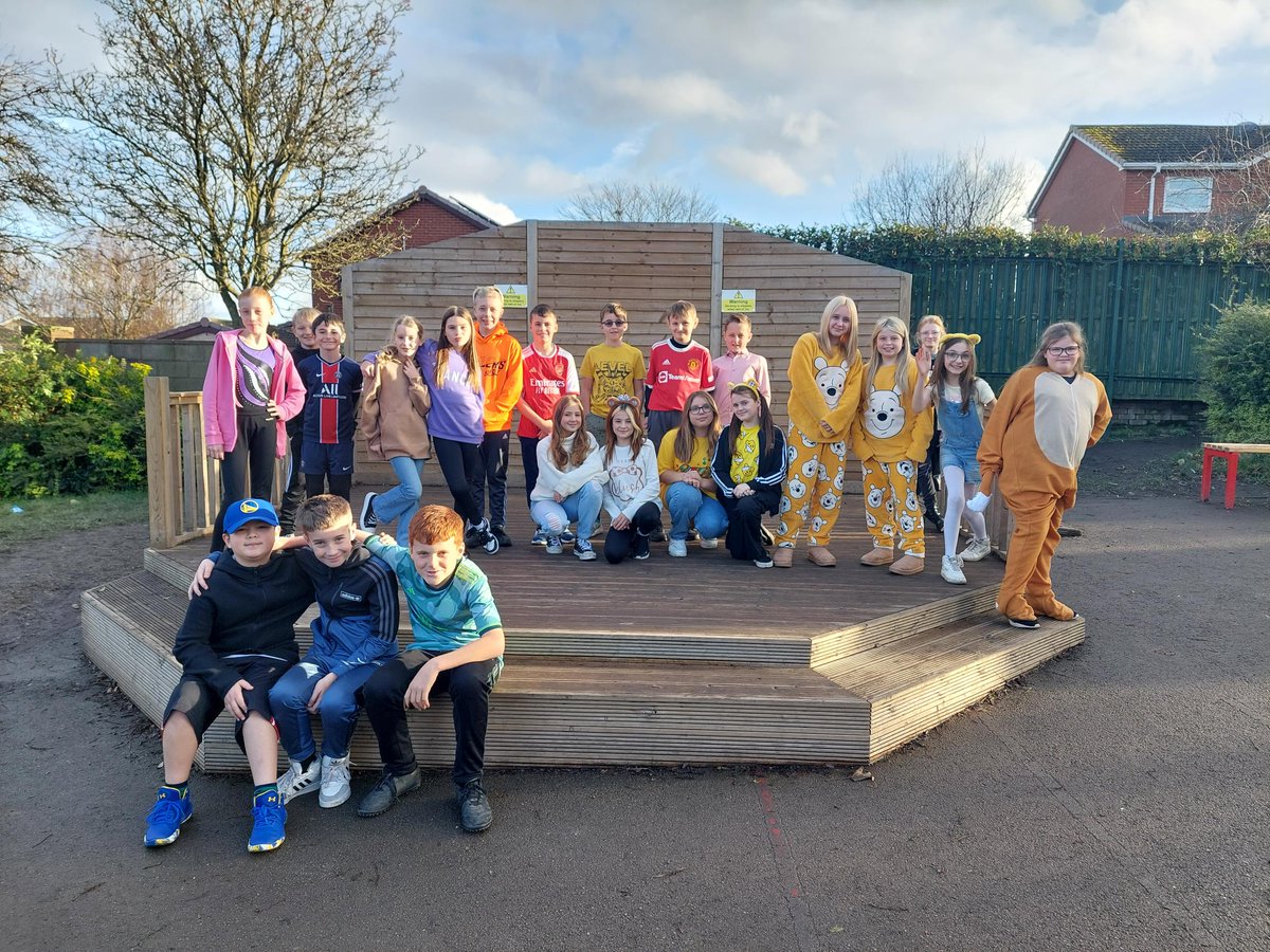 ThorpeHesleyPri's tweet photo. Class 20 dressed as people who inspire them and in their Pudsey related outfits #CIN2023 https://t.co/EYdTFrVJLc