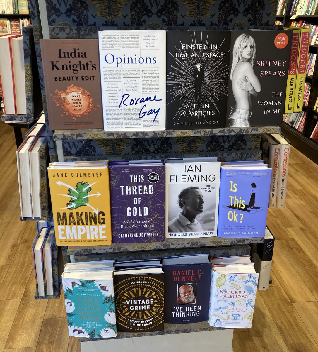 A first for me. Thanks <a href="/Waterstones/">Waterstones</a> 😉