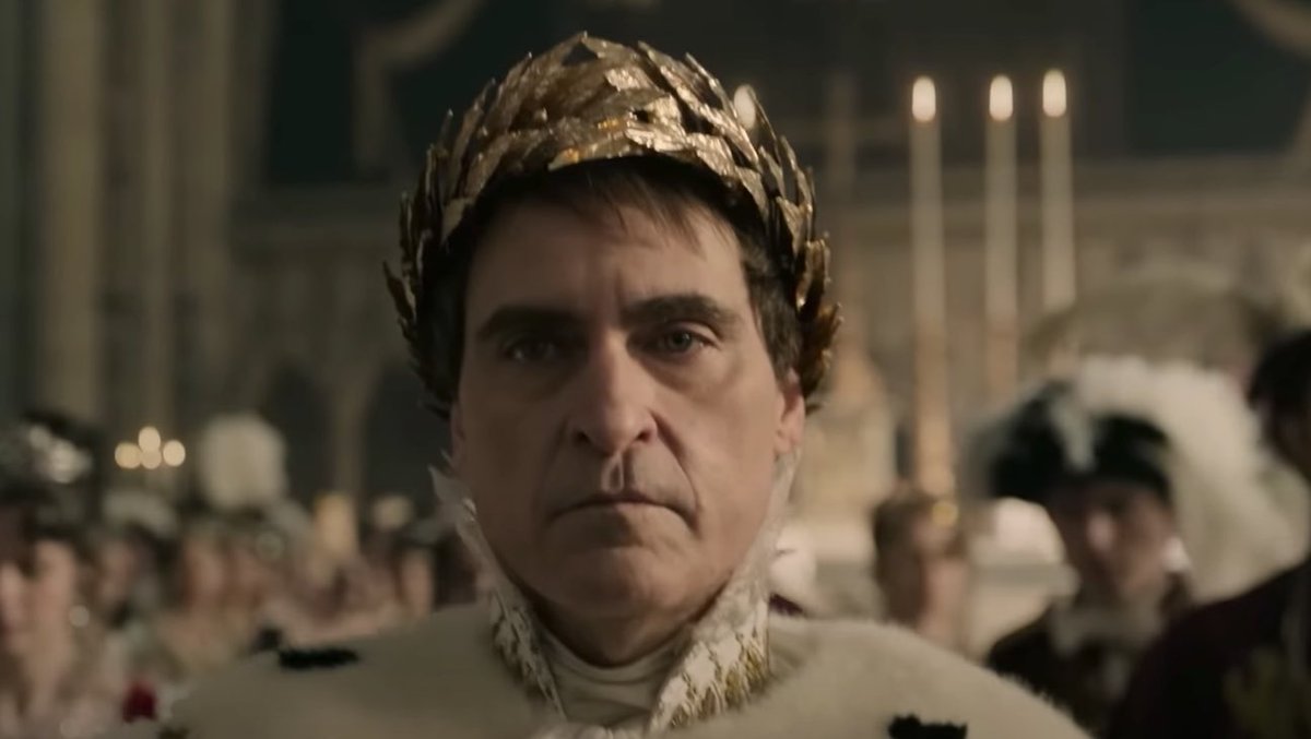 iphonesoft_fr's tweet photo. Pour le rôle de Napoléon Bonaparte, vous êtes plutôt :
👉🏻 Team Joaquin Phoenix
👉🏻 Team Christian Clavier
J-5 avant la sortie de #Napoleon au cinéma !
#OriginalApple #22Novembre https://t.co/27dLtaf6ir