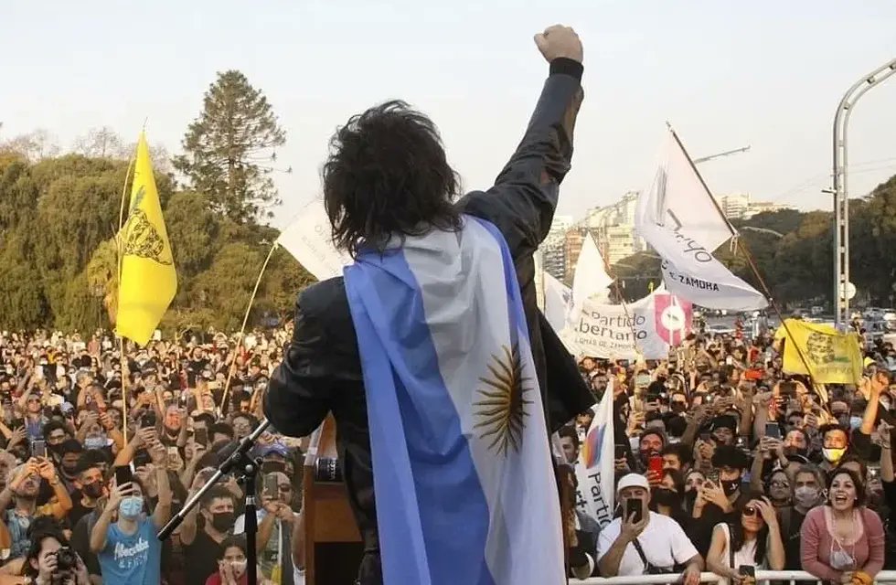 AndyStalman's tweet photo. “Sigamos a los jóvenes. Ellos dicen que quieren un cambio. Démosle la oportunidad a los jóvenes" @mauriciomacri https://t.co/KPO4T7mUwu