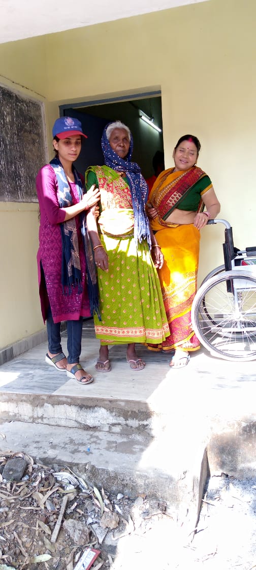GHardibazar's tweet photo. शास. ग्राम्य भारती महाविद्यालय हरदीबाज़ार के स्वयं सेवकों द्वारा मतदाता मित्र के रूप में सेवा देते हुए। @CEOChhattisgarh @SpokespersonECI @KorbaDist @skumar_ias @sveepkorba2023 @NSSRDBhopal @nssabvuCG @ashokshrotinss @manojsinha812 @YKTiwari68

#ChunaiTihar https://t.co/SMxmZDO8ME