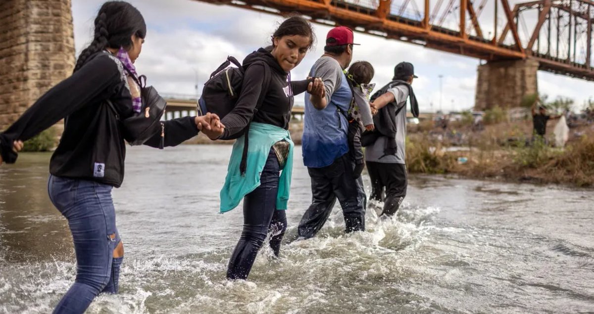 IOMResearch's tweet photo. “In the real world, the chance of getting a visa is so remote that many claim asylum instead.”

This echoes the ongoing observation about the use of the asylum pathway when visas are not attainable. Find resources on this issue here.

https://t.co/57Hjf6ExF3 https://t.co/Umy6oCSSnX