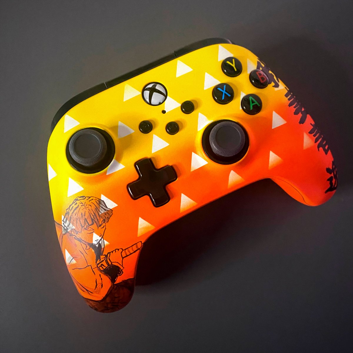 Zenitsu Agatsuma / Demon Slayer 
@powera_gaming xbox controller

#custom #custommade #customcontroller #custompaint #airbrush #gaming #anime #demonslayer #zenitsu #kimetsunoyaiba
