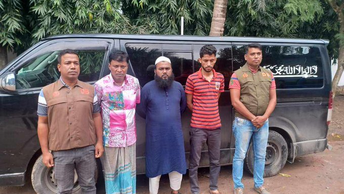 বেনাপোলে স্বর্ণ কেলেঙ্কারিতে অপহৃত সুমন হত্যায় ৩ খলনায়ক গ্রেফতার