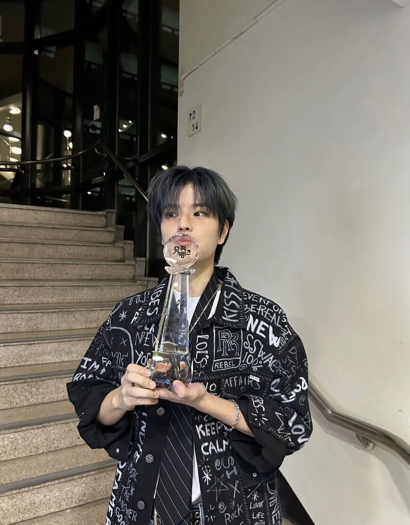 댕꾸 ◡̈ tweet media