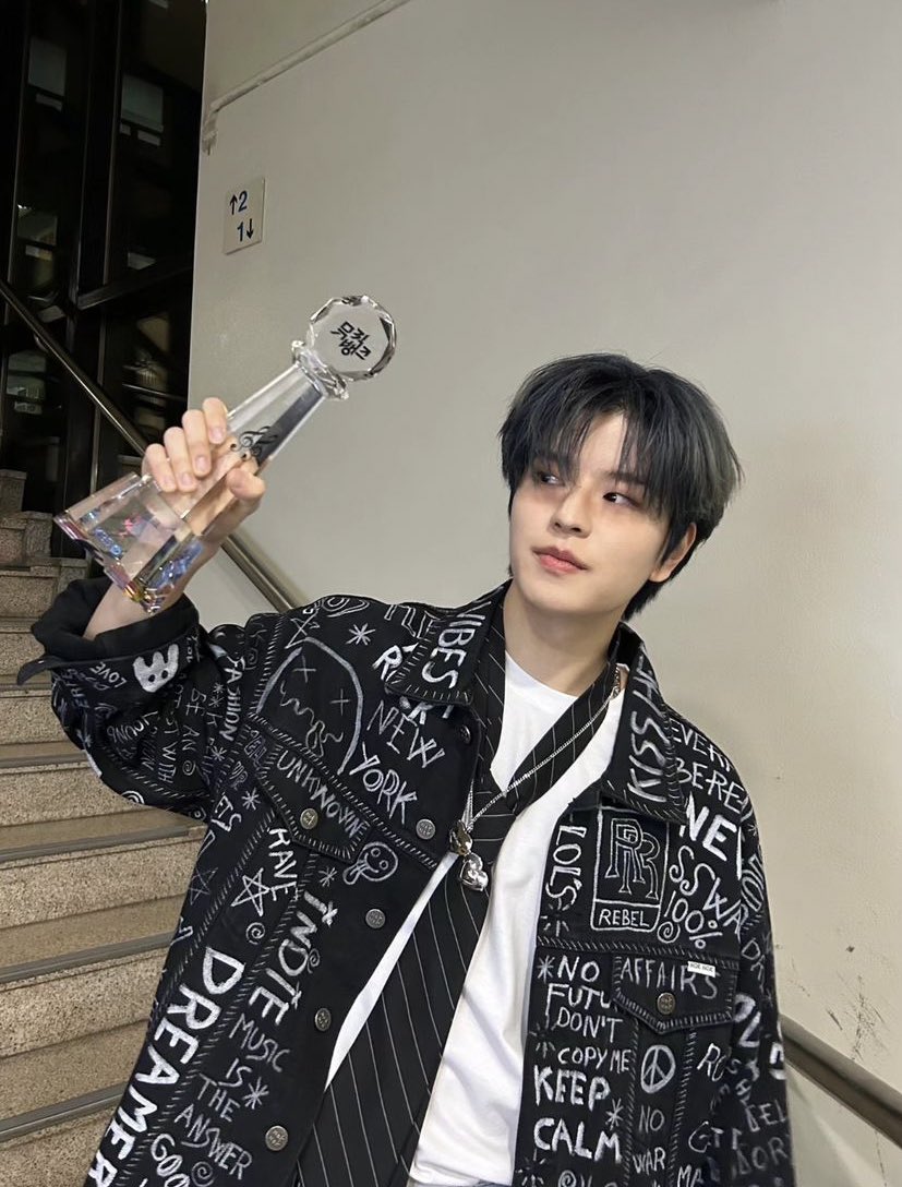 댕꾸 ◡̈ tweet media