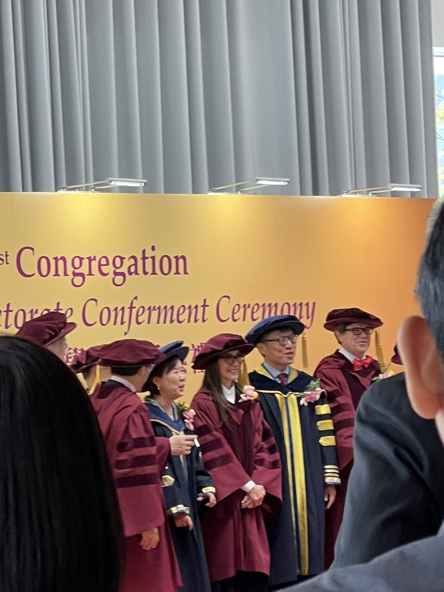 MACchiatoooo's tweet photo. Michelle Yeoh in HKUST earlier. 😎 https://t.co/jLHzWFcL8b