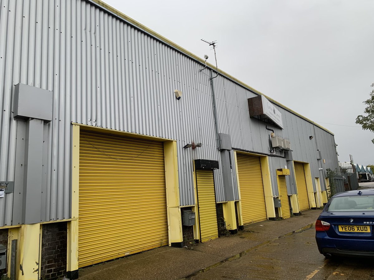 adamsteinandco's tweet photo. * NEW INSTRUCTION * Hainault Business Park IG6 - light industrial/warehouse unit of 1,626 sq.ft. (151.06 sq.m.) available to let by way of a new lease. https://t.co/FM5eoUGZZx