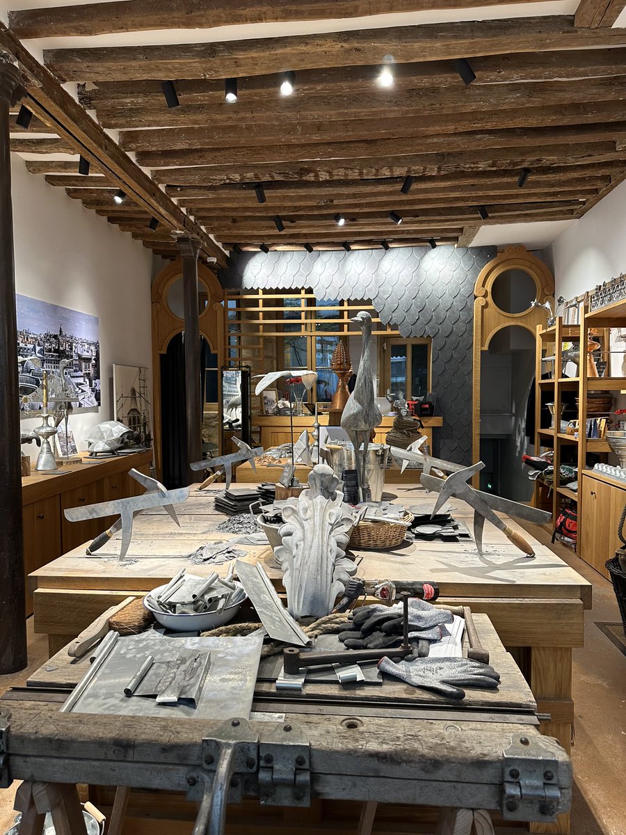 ParisJeTaime's tweet photo. #ParisLocal, c’est dès aujourd’hui et jusqu’à dimanche dans tout le #GrandParis 👉 https://t.co/EX9GSUuYF6 
Ici à l’atelier-boutique Les Toits Parisiens @Mairiedu4e ☺️ https://t.co/jnqA54RADo