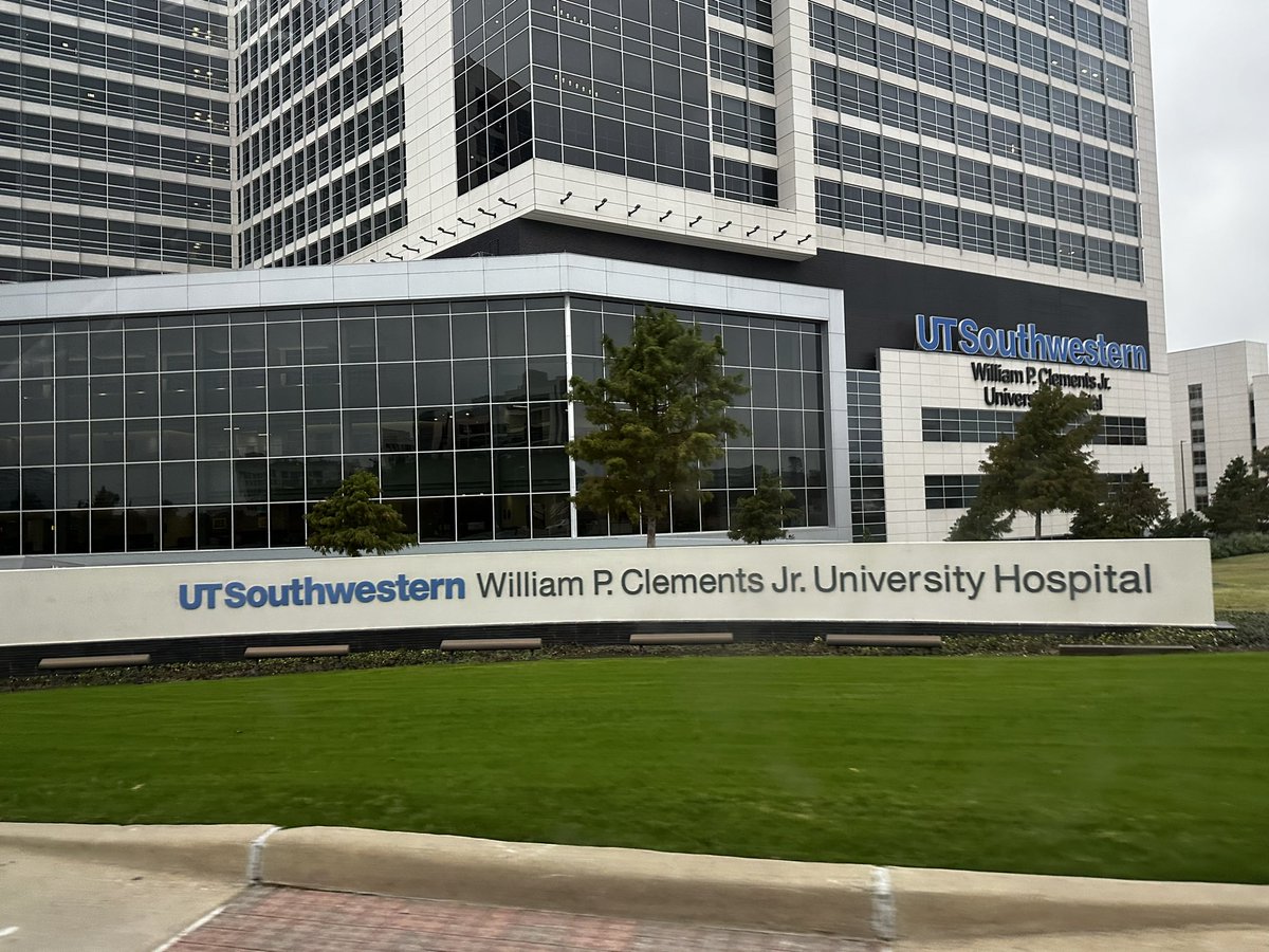 julia_menso's tweet image. 🙏Grateful for the visit last week at @UTSW_Surgery. Impressive work on #MIPS and #training. Thank you @PatricioPolanc0 @EmileFarah5 @AndresAbreuMD and team. Excited about our collaboration on #roboticsurgery #pancreas🇳🇱🇺🇸@MarcBesselink @DPCG_official  #Hopkins #NorthShore #UPMC