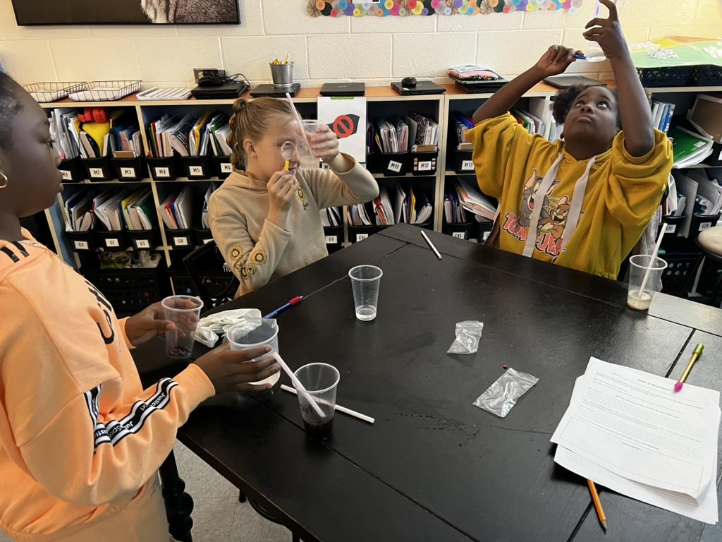 MillsLoree's tweet image. Does it dissolve? Science investigations here @TimbercrestElem  #vcsscience #vcsscientist