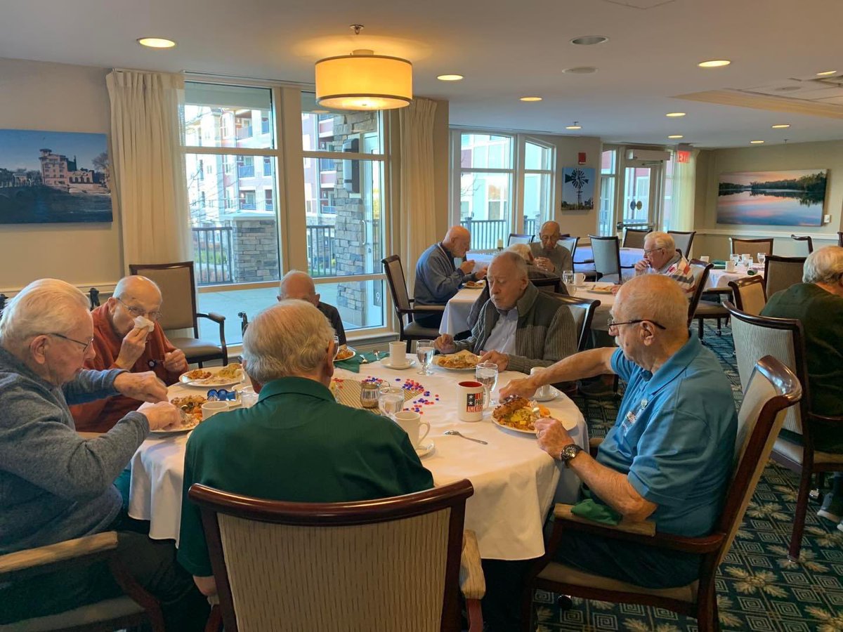 GreenFldsGeneva's tweet photo. Celebrating our heroes at GreenFields of Geneva with a heartfelt veterans breakfast! We served up nostalgic military classics, including the beloved chip beef on toast. A heartfelt thank you from our senior living community to all who have served. 🇺🇸 https://t.co/Mgr2kpCiOB