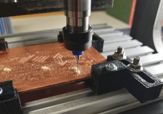 BricoGeek.com tweet media