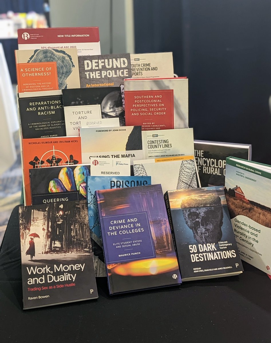 It's the last day for @BrisUniPress today @ASCRM41 😭 come and sign up to the mailing list after 12pm and take away a book of your choice!