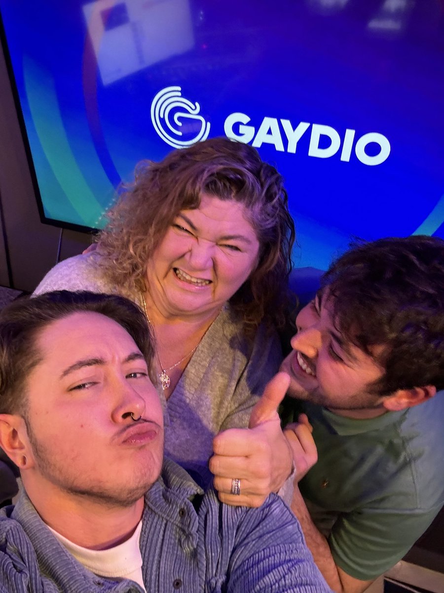 AlexSaddiqi's tweet photo. Had a lovely morning with @itsparismunro &amp; @cherylfergison1 putting the 🌍 to right &amp; talking about my new book: Two Lonely Otters. A power, funny &amp; emotional interview soon to be released by @gaydio Watch this space and theirs for updates and the release of interview! 🎙 https://t.co/RrFkvj8Z4z