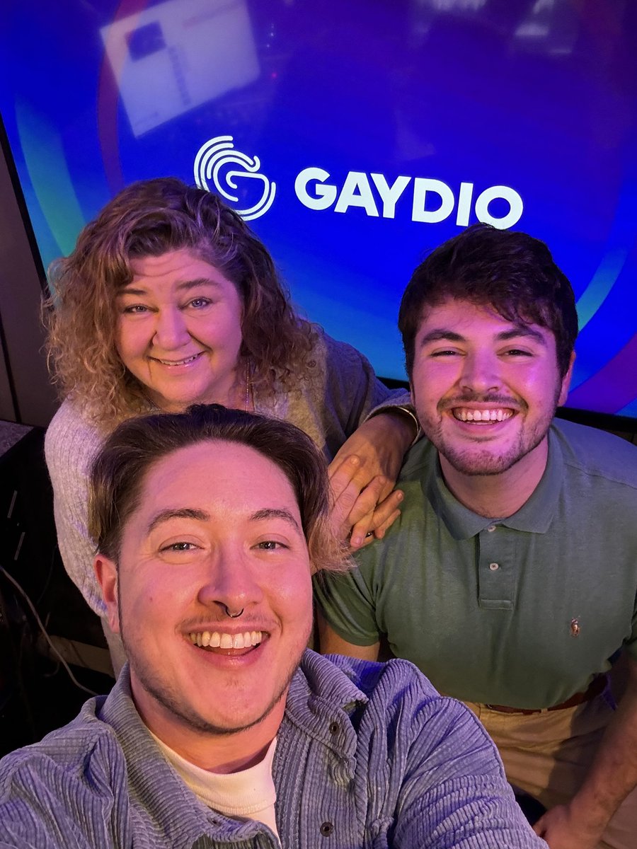 AlexSaddiqi's tweet photo. Had a lovely morning with @itsparismunro &amp; @cherylfergison1 putting the 🌍 to right &amp; talking about my new book: Two Lonely Otters. A power, funny &amp; emotional interview soon to be released by @gaydio Watch this space and theirs for updates and the release of interview! 🎙 https://t.co/RrFkvj8Z4z