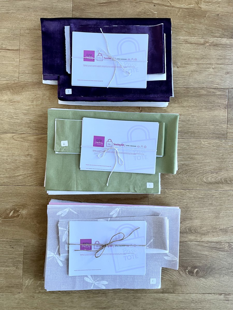 flashMHandmade's tweet image. Tote Bag Sewing Kits are all
completed and wrapped ready for the Two Can Do market on Sun 19th Nov near Worcester from 11:00-15:00 #craftbizparty #mhhsbd  #hallowvillagehall #ukmakers #xmasgifts