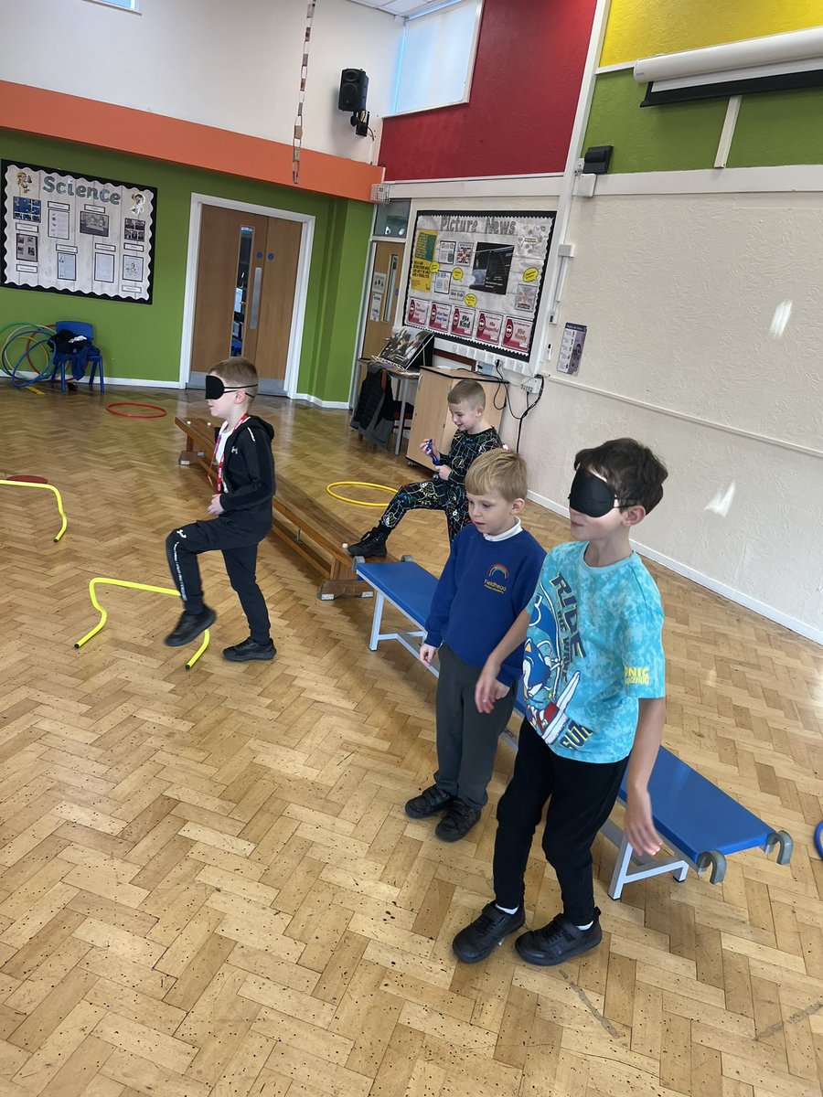 MPSECOMMUNITY's tweet photo. This mornings fun! @FieldheadPA 

We worked on team building this morning through various games/challenges. 

Key skills - Communication, listening &amp; trust. 

Great work from all our groups this morning 👍🏼✅ https://t.co/vGOXEkzfA5
