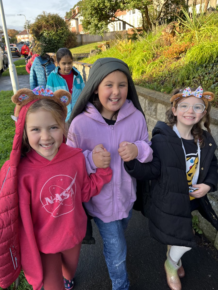 MayalsSchool's tweet photo. The weather was kind to us for an hour, so that we could enjoy our Children in Need Community Ramble @BBCCiN #MayCommunity https://t.co/M0sdxkBJOH