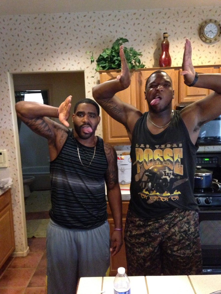 KurtMangum2's tweet image. @blindsideque Happy Founders Day Sandz ⚡️⚡️#Spring14