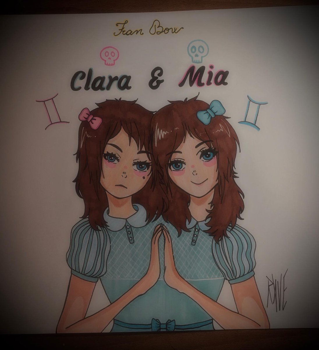 Clara was angry and Mia was sad.💎🎀
Amazing Fran Bow fan art by @ rave073 , Instagram 💗

#KillmondayGames #FranBow #claraandmia #buhalmettwins #indiegame #horrorgame #creepycute #darkgame #fanfriday #fanart #franbowfanart