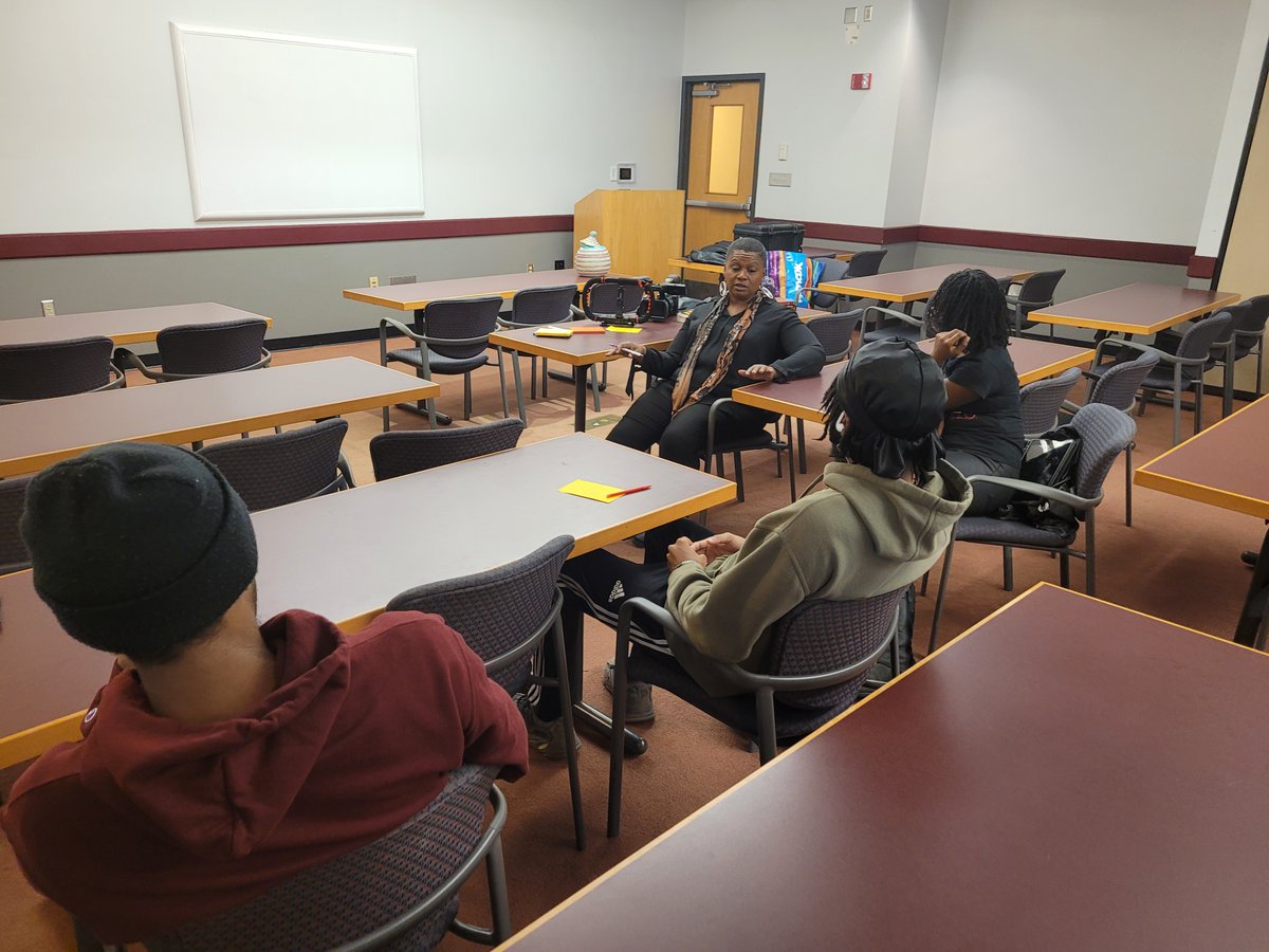 During Homecoming week faculty roundtables were held on Tuesday and Thursday focusing on topics including relationships, side hustles, social media depression, developing a positive image, and more.

#UMESHC2023 #HawkPride
