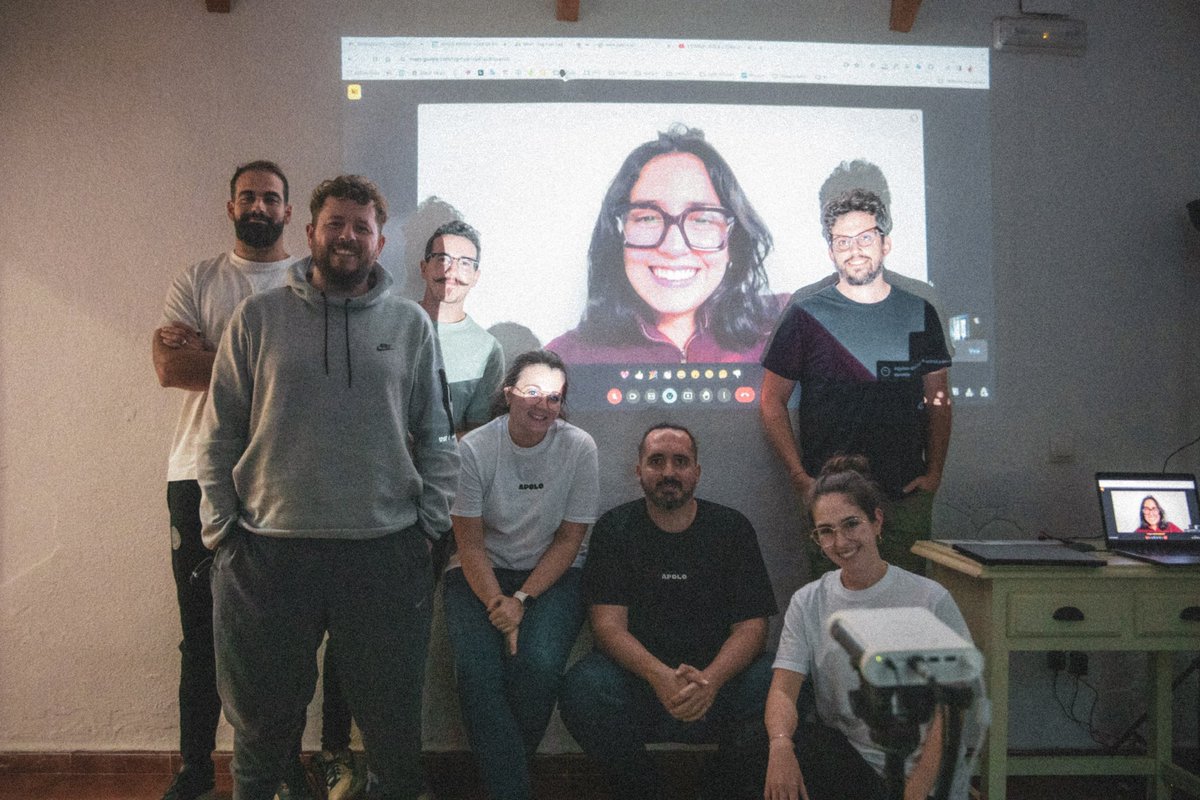 sergio_branding's tweet image. El día de ayer dio para mucho en #HorizonCamp!! 

Charlas individuales con cada uno del equipo, reunión +valor donde se habla con cada cliente de gestión.

Por la tarde Workshop de IA y nuestro Apolo Awards 🥇
