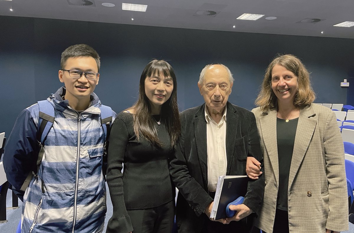 Jukgan_Chan's tweet photo. It was a great honor to attend prof.@hailingj1 ’s lecture invited by prof.@jennyrussinova , which was an amazing work on cross-kingdom RNA trafficking. I felt extremely fortunate to meet these world-renowned scientists, including my promoter godelieve’s mentor: Marc Van Montagu. https://t.co/thNIF2rrWq