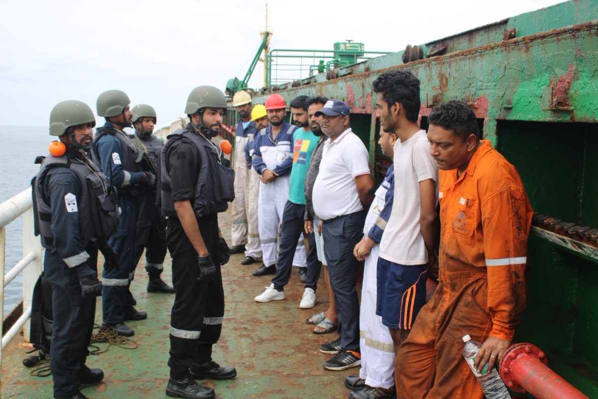 DefencePROTvm's tweet photo. Two day #Coastalsecurity exercise #SagarKavach for #Kerala &amp; UT of #Mahe conducted under the aegis of  the Cmdr @IndiaCoastGuard Dist HQ No.4 #Kochi to evaluate preparedness of the coastal security agencies like Indian Navy,Coastal #Police,Customs, CISF, CPT etc @giridhararamane https://t.co/fhkDhUrNFi