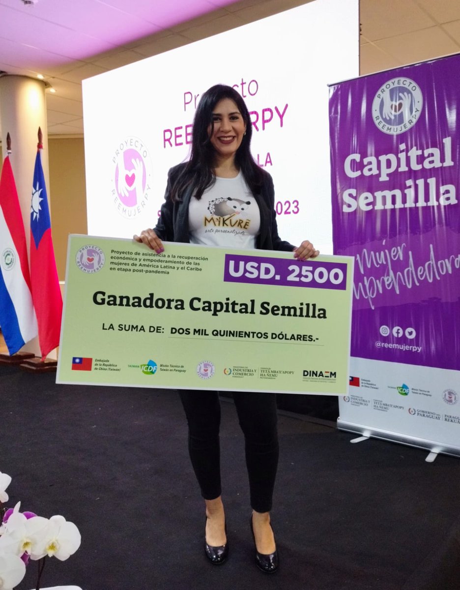 MIC_PY's tweet photo. 🎎"Mykure-Arte Personalizado", un emprendimiento ingenioso que captó la atención con sus productos de porcelana fría, es uno de los ganadores del concurso Capital Semilla @reemujerpy

➕ℹ️https://t.co/1R5RkTe0kI

#GobiernoDelParaguay https://t.co/RxBF6kcvct