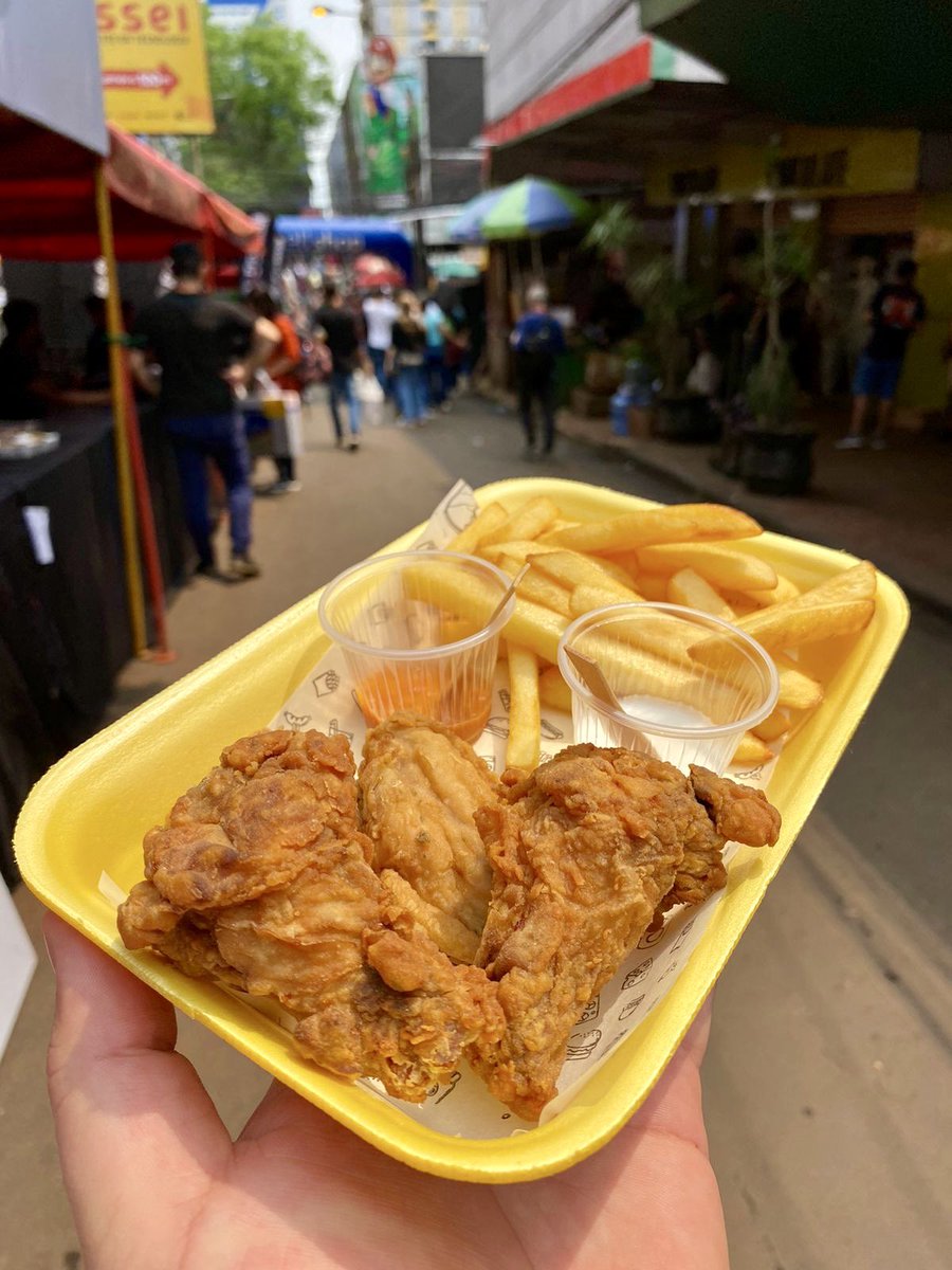 Te esperamos en la Expo Gastronómica del <a href="/blackfridaycde/">Black Friday CDE</a>! Sobre la Av. Carlos A. Lopez, Microcentro CDE! 🙌🏻
Con las mejores Empanada de Bife ancho y Alitas de pollo de la ciudad 🤩