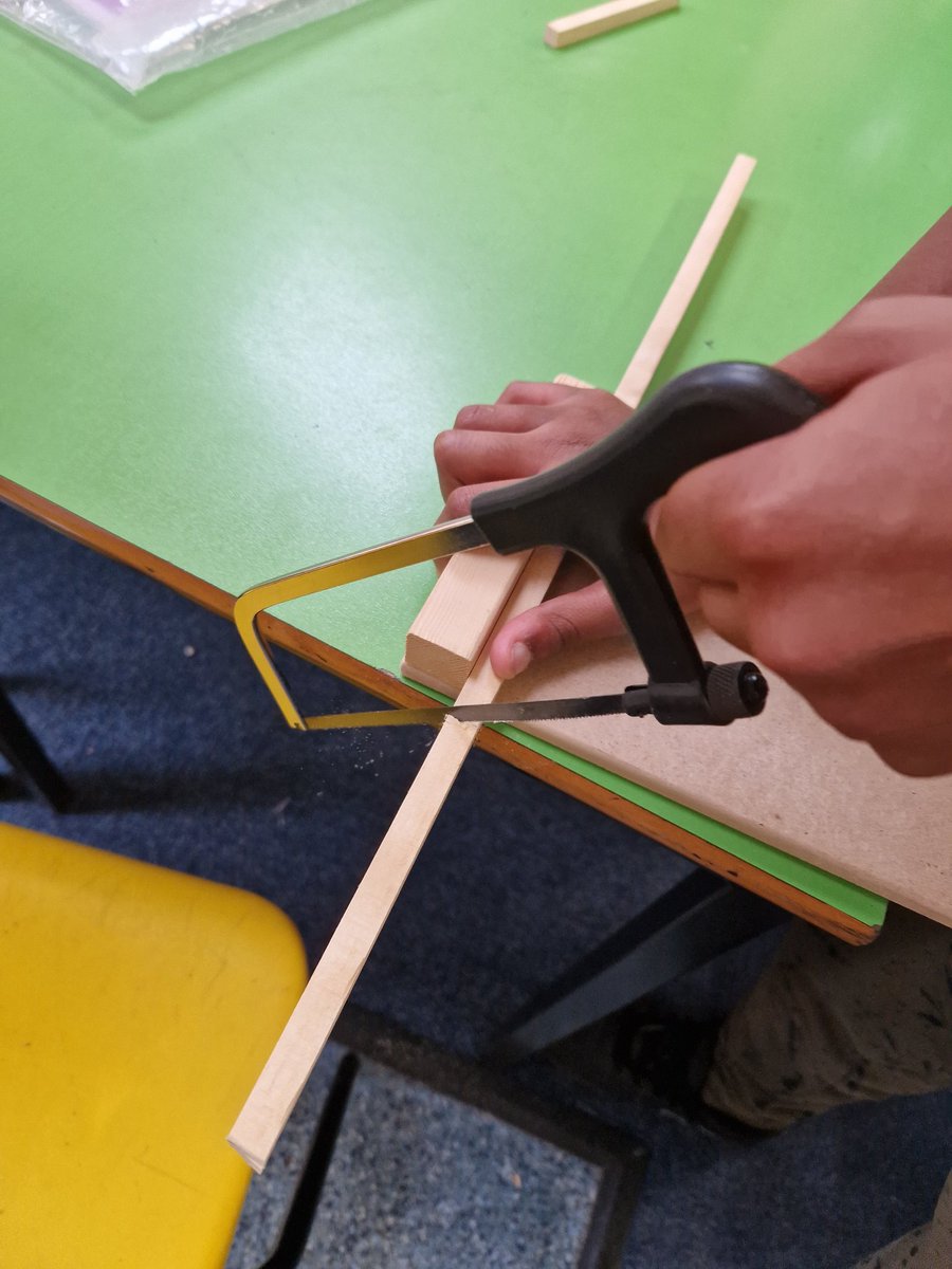 Mrs_Monk13's tweet photo. 6M have ended the week with some DT! I was very impressed with their sawing skills! https://t.co/iDjgovJc5W