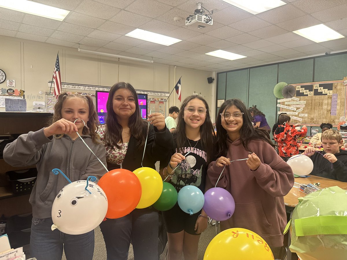 Oaksgiving Day Parade! <a href="/HumbleISD_OE/">Oaks Elementary</a>