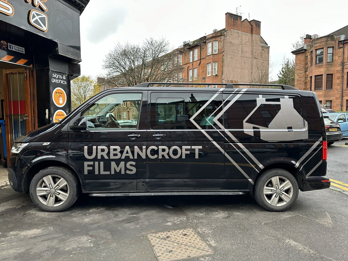 networksigns's tweet photo. Last install of the week for us.
Large Splash graphics for 
@UrbancroftFilms this morning in Metallic Aluminium Vinyl 👌
Thanks to Martyn as always for his business 🤝 #networksigns #vehiclegraphics https://t.co/10kclfQ0yv